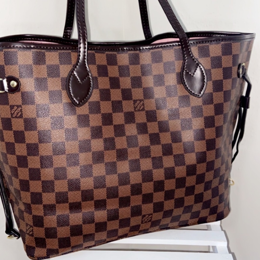 NEW TOTE